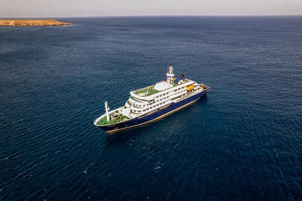 Aussie on board hantavirus cruise ship has returned home 