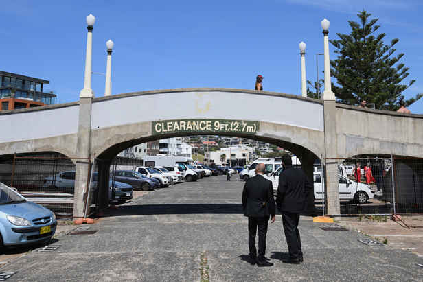 Future of Bondi footbridge on hold after council pushes back decision 