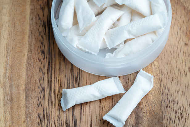 Health experts call for tighter regulation on nicotine pouches targeting youth