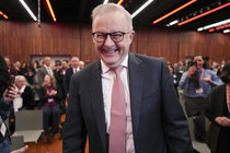 One Nation would form federal opposition, Labor re-elected, according to new polling