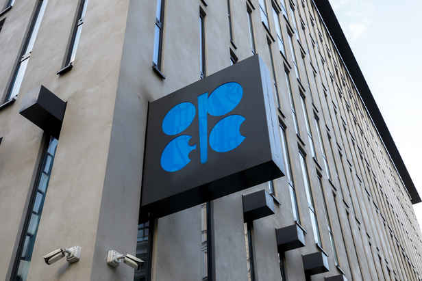 United Arab Emirates says it will leave OPEC effective May 1