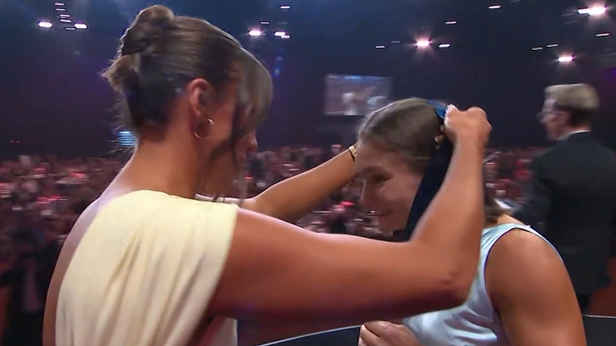 'Do better': AFLW accused of 'stagnation' following sellout